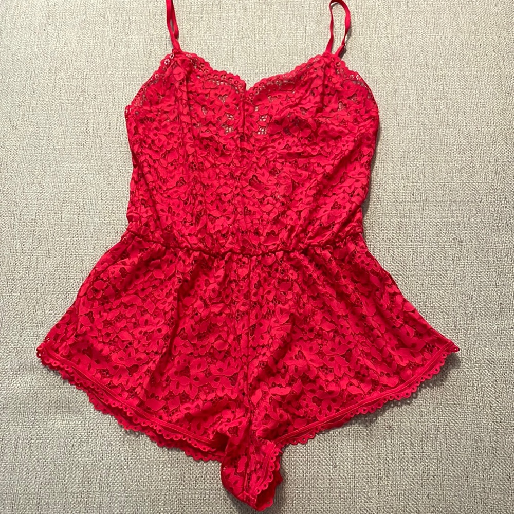 Victoria’s Secret Red Lace Chemise lingerie Size Small